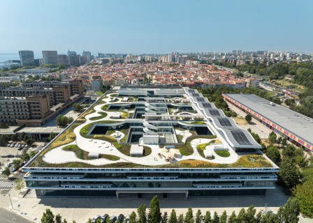 Oriente 绿色校园 / LJ-Group Landscape Architecture + Saraiva + Associados + Kohn ...