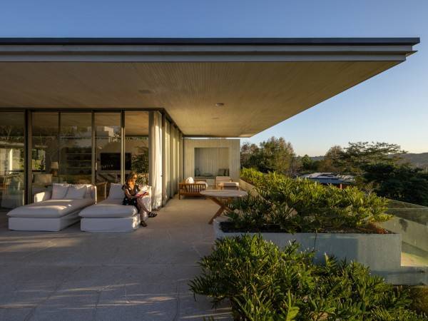 Fluir House 弗卢尔住宅 / Sabella建筑事务所