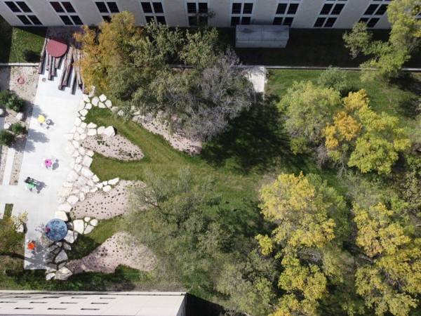 科学庭院 / Science Courtyard