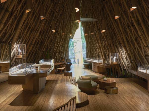 约翰·哈迪精品店/布兰科迪奥和卡尔帕·塔鲁