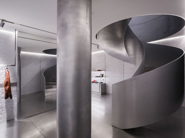 塞维利亚的MKR商店/Guillermo Vázquez-Consuegra