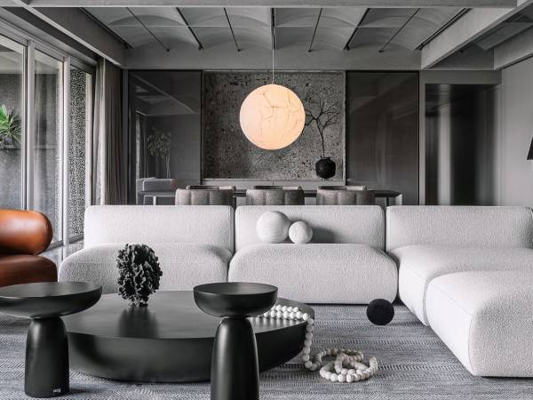 拱形B/W豪斯/DIG建筑师事务所