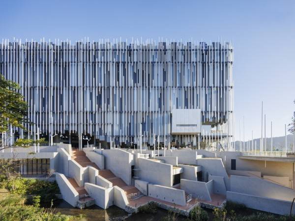 新北市立美术馆/姚