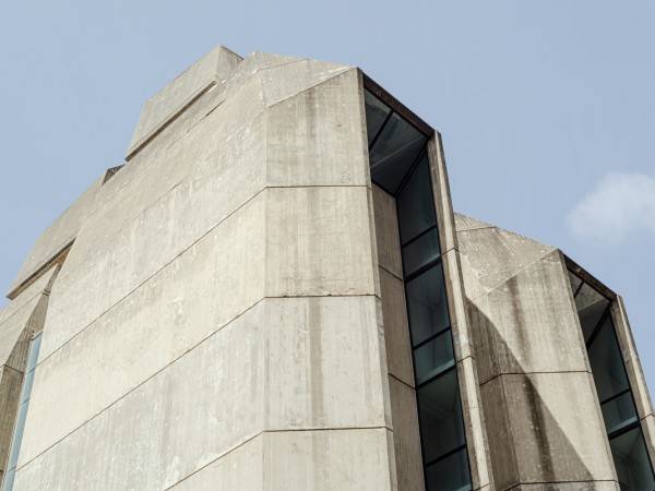 AD经典：Interdesign Building/哈利勒·库里