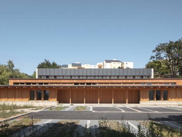 Claude Michelet多功能空间/Faye建筑与组合