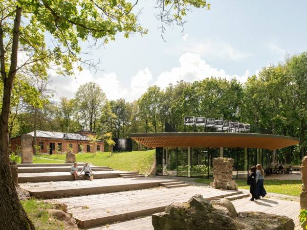 艺术中心历史家园改造/PUPA空间生活