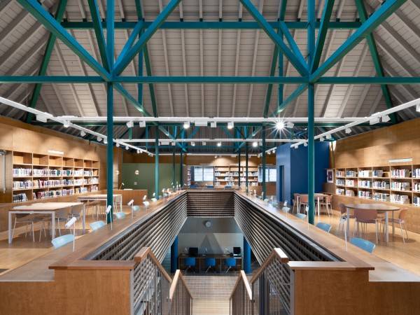 托雷洛多内斯文化中心市立图书馆/加布里埃尔·加列戈斯·博尔赫斯 ... ...