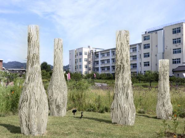 苔藓柱/李永柱建筑