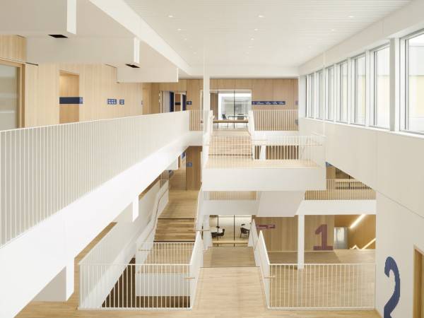 中学翻修和扩建/wulf建筑