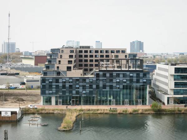 学生体验Minervahaven/VURB建筑师