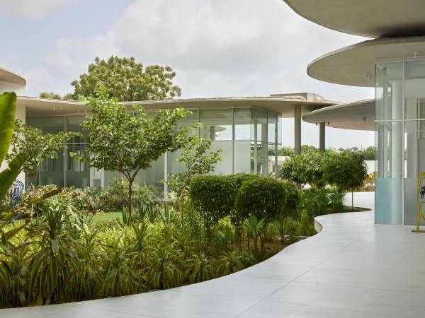 阿米巴2.O办公室/Hiren Patel建筑师事务所