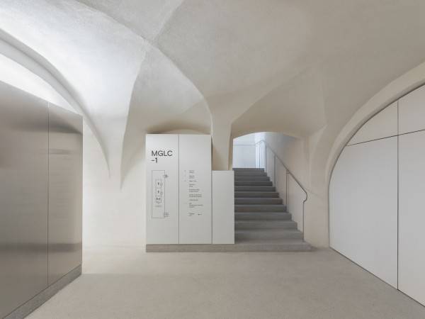 蒂沃利城堡翻修/ARP工作室