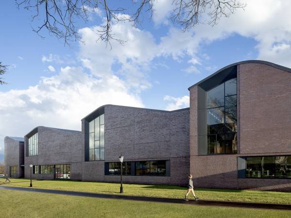 劳伦斯维尔学校蔡下议院和田屋/佐佐木