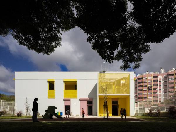 里斯本的4所模块化幼儿园/概述