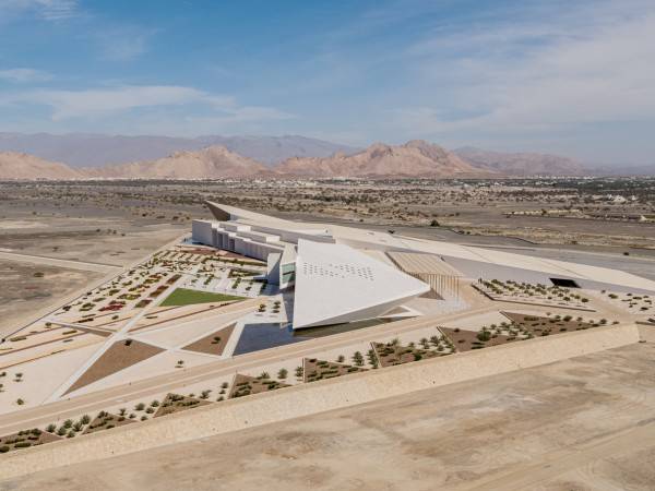 阿曼跨时代博物馆/COX建筑