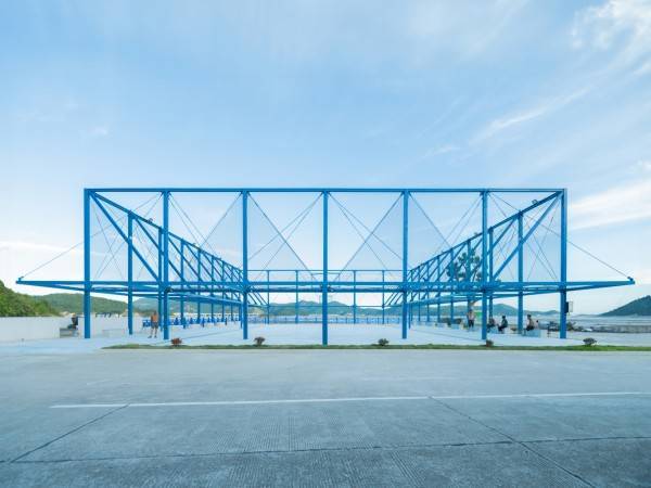 蓝色庭院/发现项目+黑色工作室