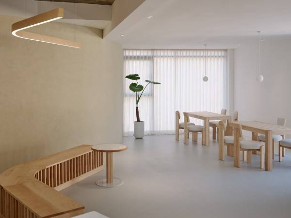 OZBE咖啡厅/KKOL工作室