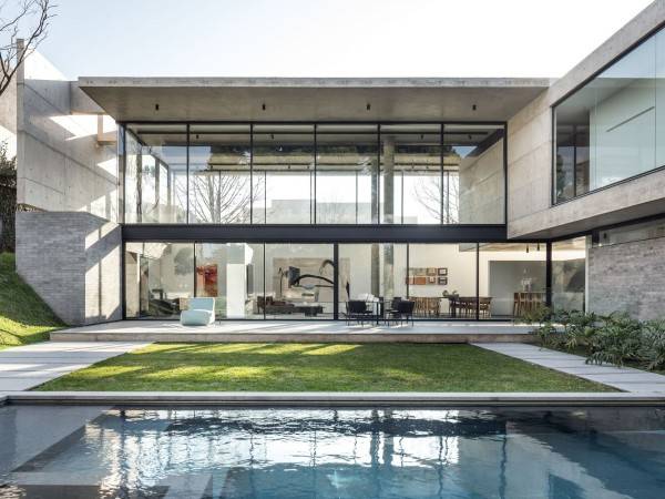 房子8/马科斯·贝尔托迪·阿尔奎托斯