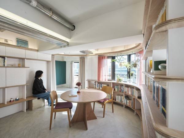 A Round and Around家居装修/HAMS and Studio