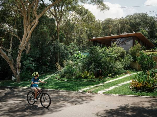 Guapuruvus House/科内塔·阿尔菲图拉