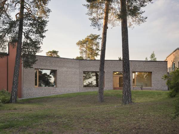 尼克尔维克斯科兰/玛吉·阿尔基泰克