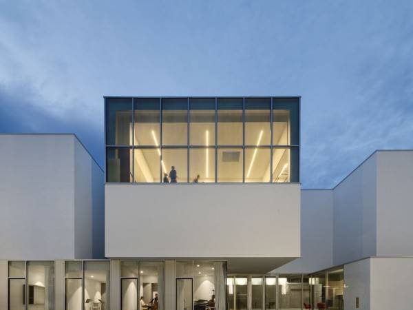 圣让德卢兹文化中心/多米尼克·库隆及合伙人