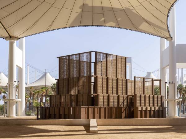 AlMusalla在伊斯兰艺术双年展/东方建筑工作室