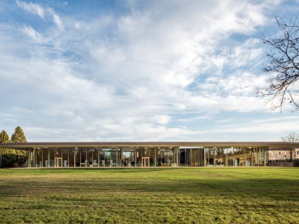 BOMA文化中心/Marjan Hessamfar和Joe Vérons建筑师协会