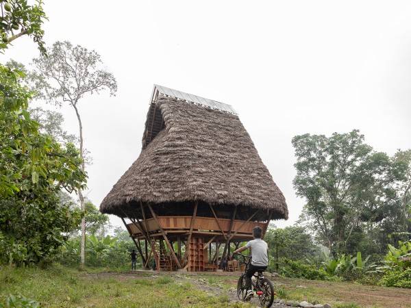 Yuyarina Pacha社区图书馆/阿尔博德