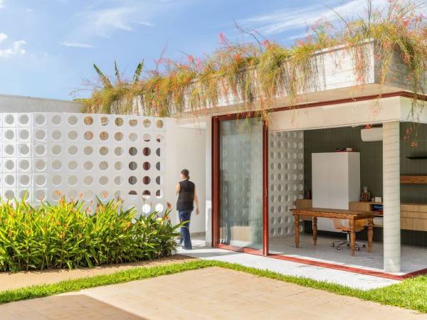 法里亚之家/奥洛体育场