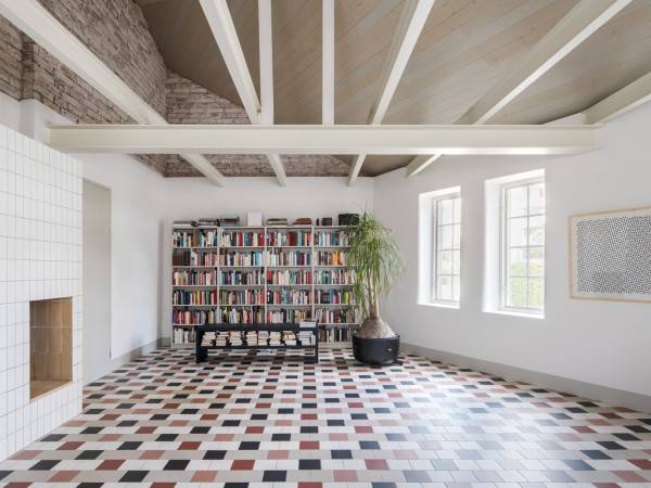 乌普萨拉/Jägnefält Milton的庭院住宅