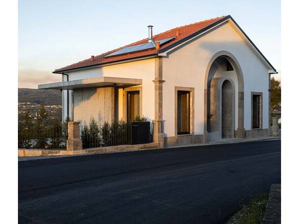 拱门之家/蒂亚戈·卡斯特罗Sousa Lda