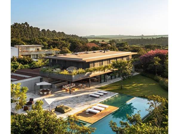 弗洛雷拉之家/马修斯·法拉赫+马诺埃尔·马亚建筑师