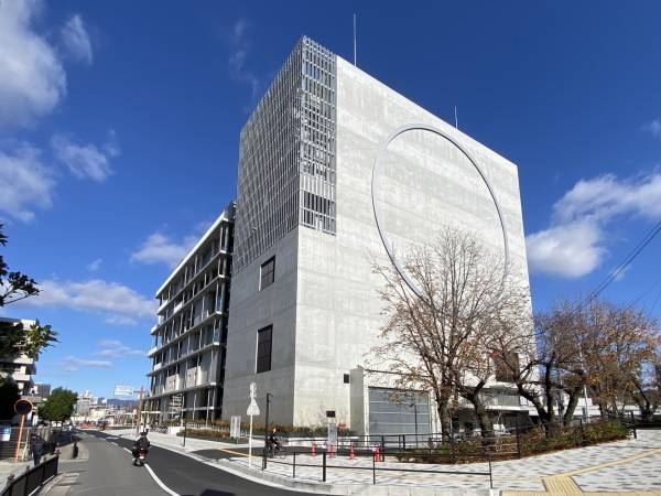 茨城市文化和育儿支持综合体ONIKURU/伊东丰雄建筑师事务所