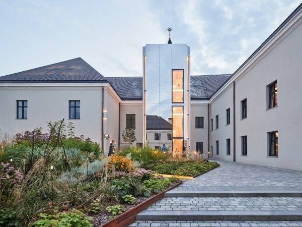 Boksto Skveras混合用途中心/Seilern建筑师工作室