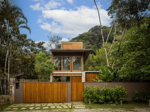 ISA住宅/Pitta Arquitetura