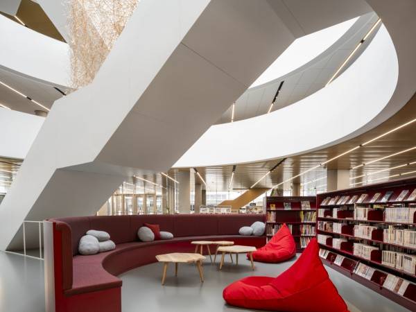 Gabrielle-Roy图书馆/Saucier+Perrotte建筑师+GLCRM建筑师