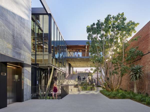 1640 14th St商业与办公楼/HGA