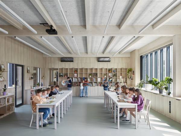 杜霍夫卡小学/ra15