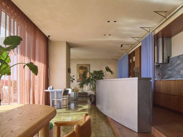 巴拉里公寓/BONE