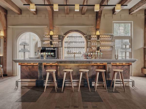 拉穆尔酒店/莫迪耶夫斯基工作室