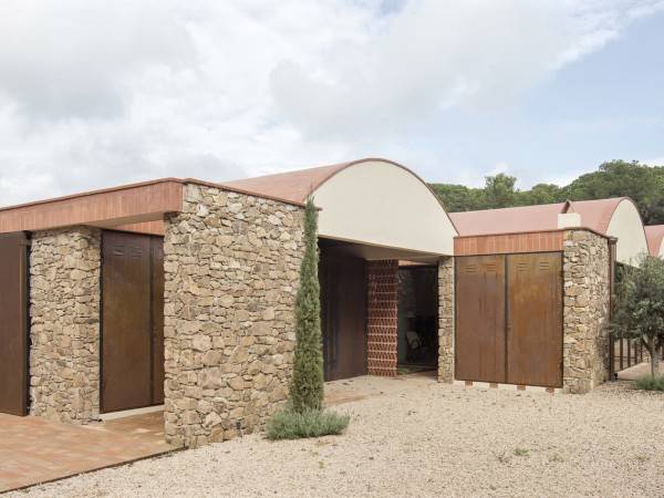 Les Barraques House/Arc Studi建筑