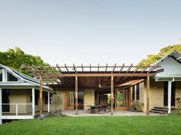 Zulaikha Laurence Tree Change House/Studio ZAWA