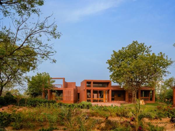 Alloa Hills周末之家/桑加斯工作室