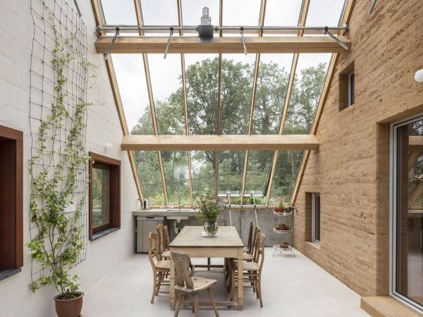 Omloop农舍/哈！建筑师