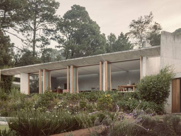 两河之间的房子/高3000