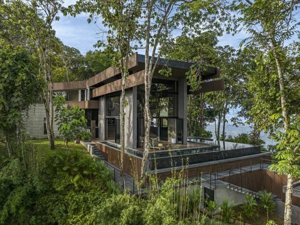 阿祖尔住宅/阿利安兹