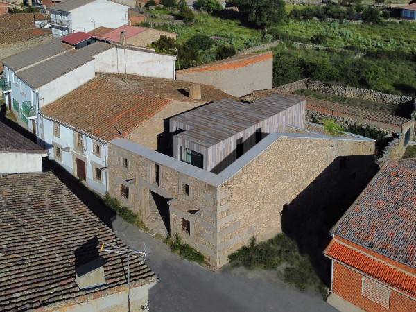 隐藏之家 / Hombre de Piedra Arquitectos + Juan Ignacio Vilda Marín