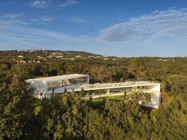 索托格兰德 95 号别墅  / Fran Silvestre Arquitectos