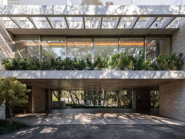 佩德拉宅邸 / Marcos Bertoldi Arquitetos